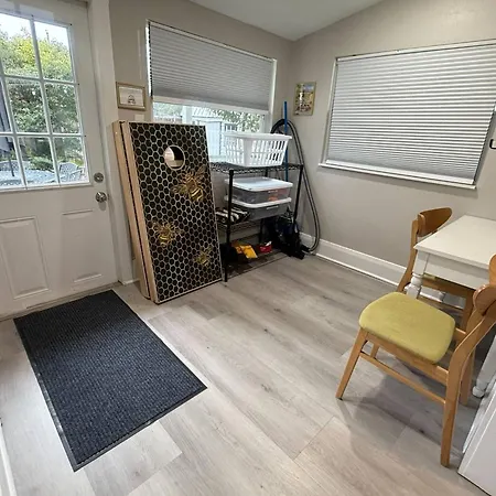 Beekeeper'S Inn-2